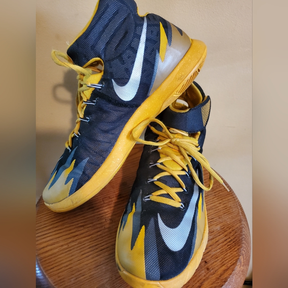 Men's NIKE ZOOM Basketball Shoes, Size 11.5